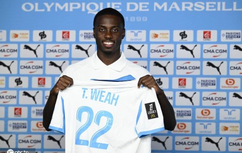 法甲马赛俱乐部召开新闻发布会 新援蒂莫西-维阿亮相
        
    法甲马赛俱乐部召开新闻发布会 新援蒂莫西-维阿亮相